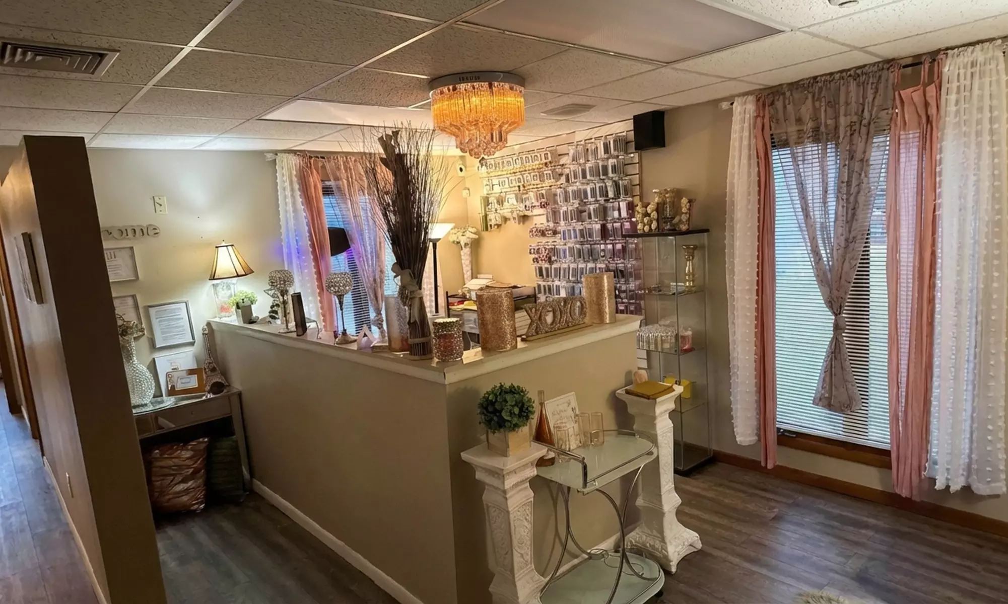 Full Set of Classic, Hybrid, or Volume Lash Extension for One