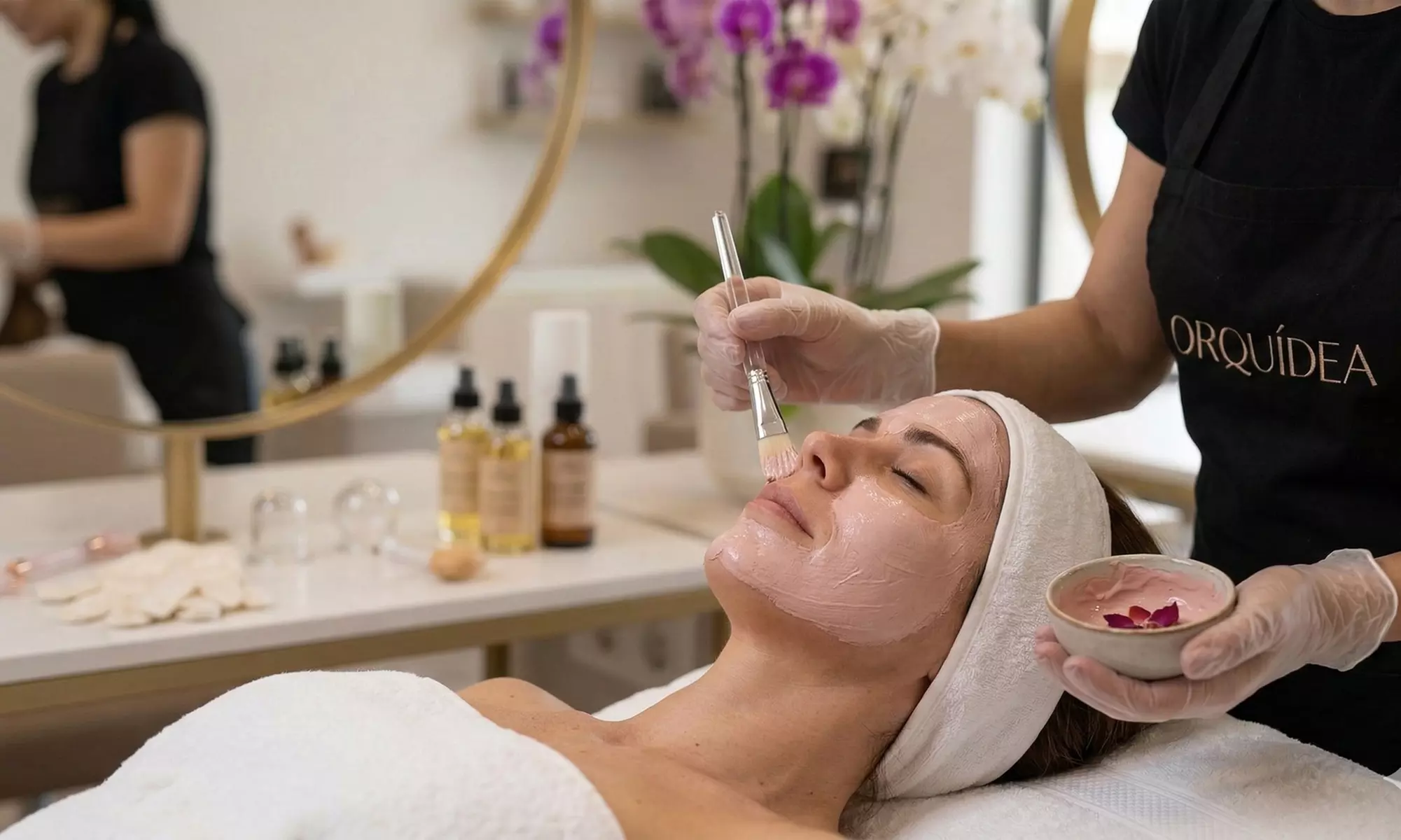 Limpieza facial con radiofrecuencia y masaje corporal automatizado