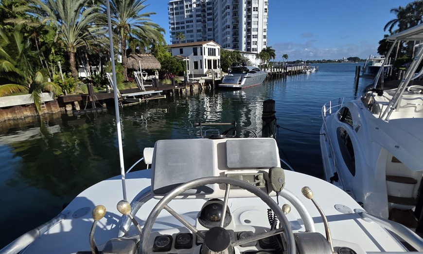 Image 5: 4 or 8 Hour Private Deep Sea Fishing Charter Experience in Miami Beach