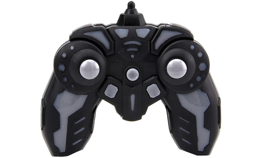 Image 4: CMJ RC Transformable Stunt Car 4WD 2.4GHz 360° Rotation 