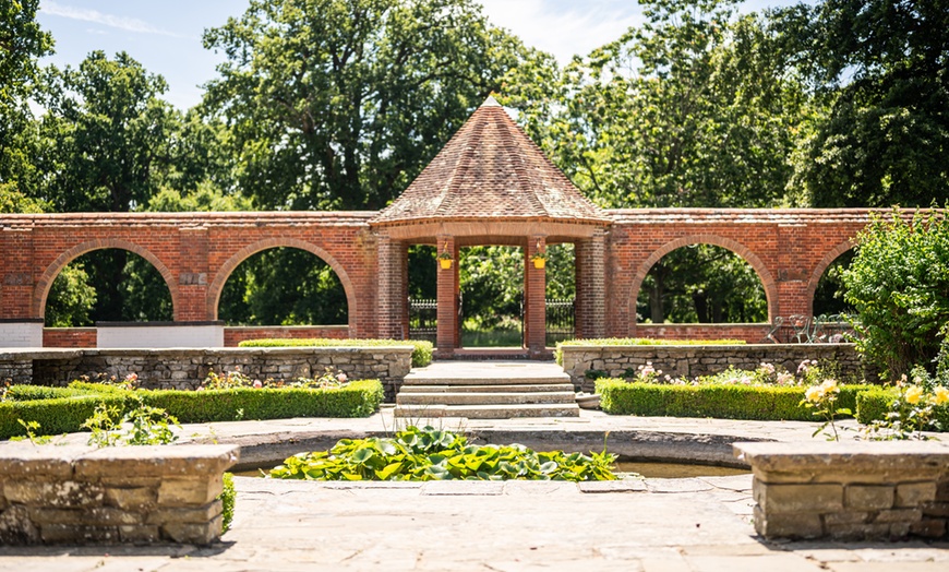 Image 4: Oxfordshire: Standard or Deluxe Double Room with Breakfast and More