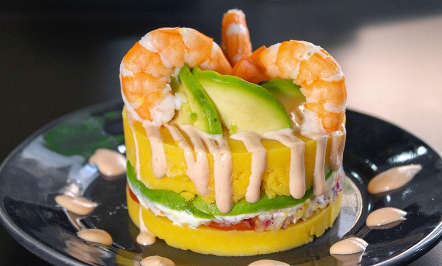 Image 6: Menú para 2 o 4 personas con entrantes, principales, postre y bebida