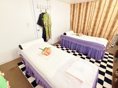 60 Minutes Deep Tissue or Swedish Couples Massage + Hot Stones + Essential Oil - Yunara Spa