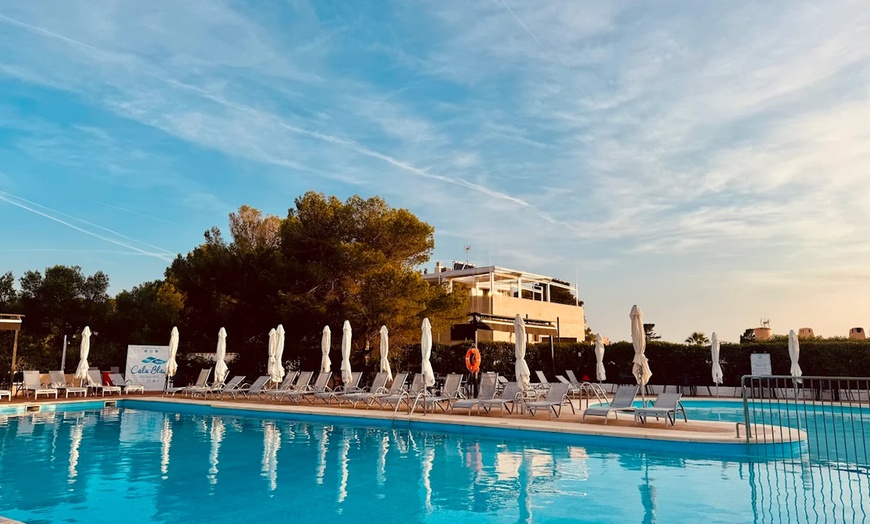 Image 8: Menú mediterráneo para 2 o 4 con entrante, principal, postre y bebida