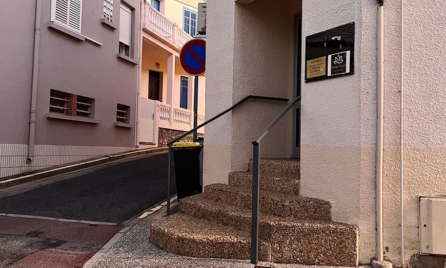 Image 3: Massage au choix, soin du visage en option avec Abbyveda