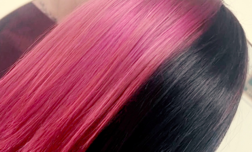 Image 9: Up to 25% Off on Salon - Haircut at GeoGlam