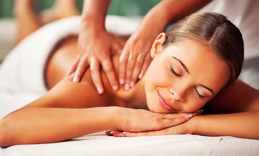 Image 6: Masajes relajantes de 45-50 minutos en paquetes de 1, 3 o 5 sesiones 