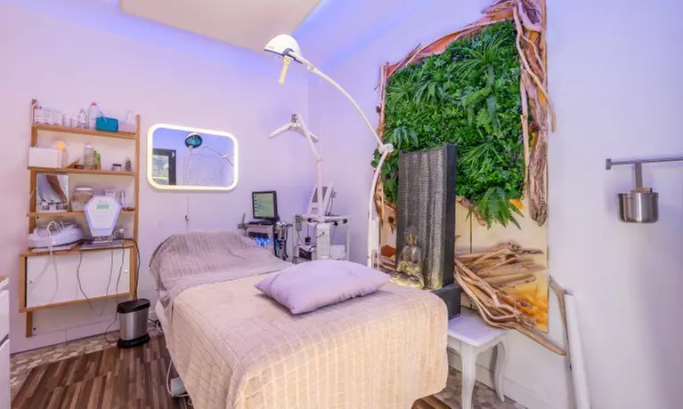 Massage facial japonais Kobido ou soin tenseur coréen premium