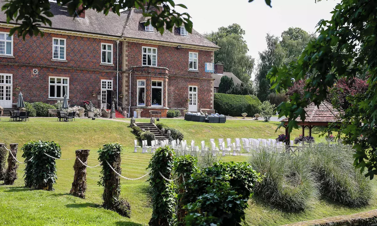 Shropshire: Classic Double Room with Breakfast