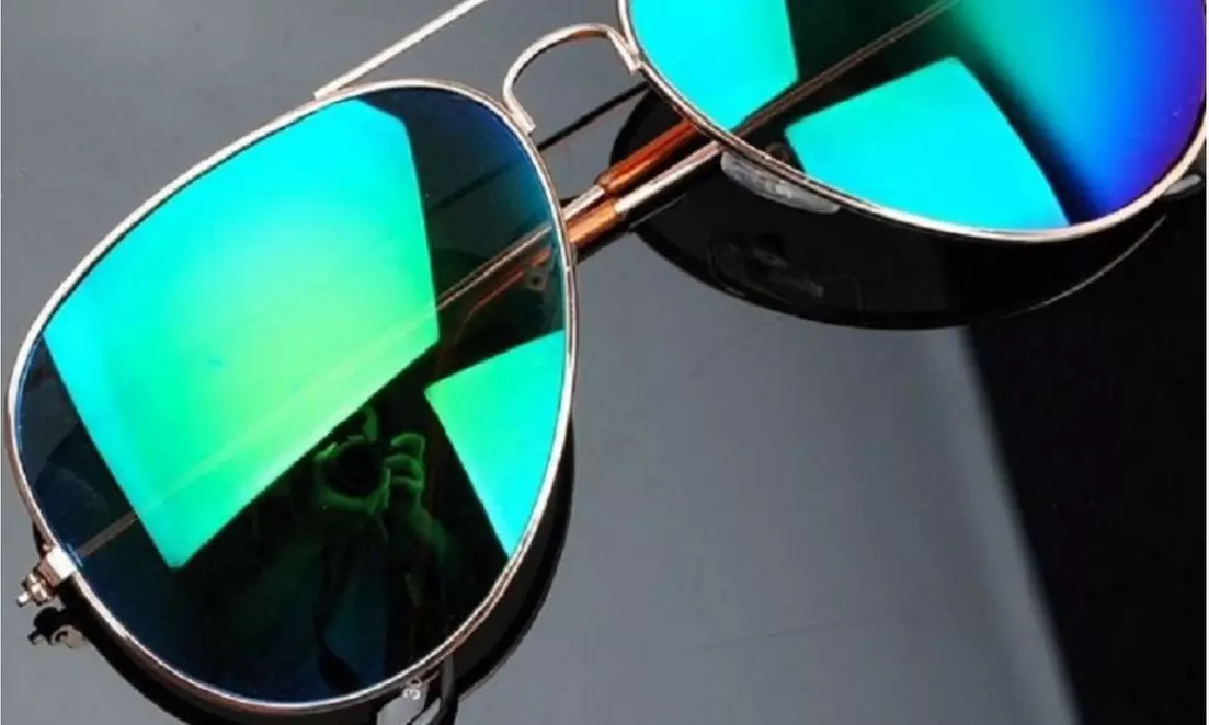 Mirrored Aviator Sunglasses