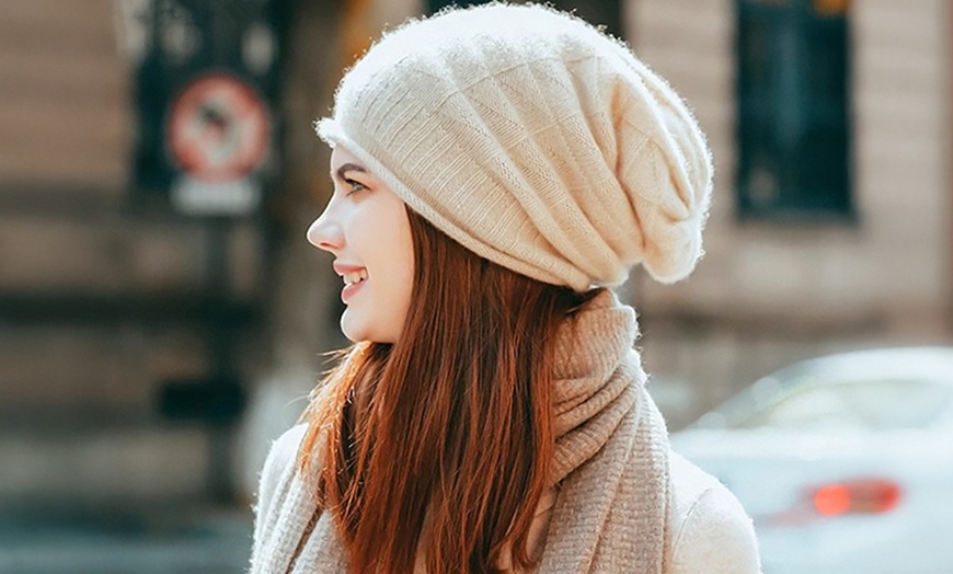 Image 11: 1 of 2 Merino wollen beanies