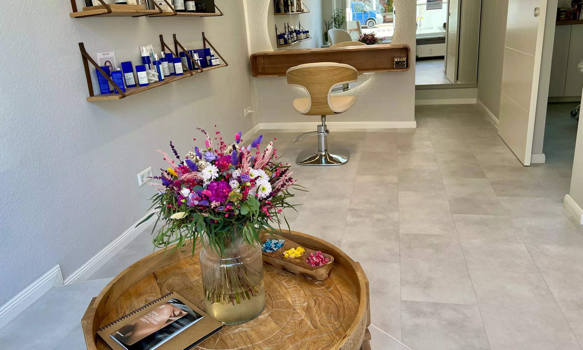 60 Min. Microneedling inkl. Hyaluron & Anti-Aging-Gesichtsmaske