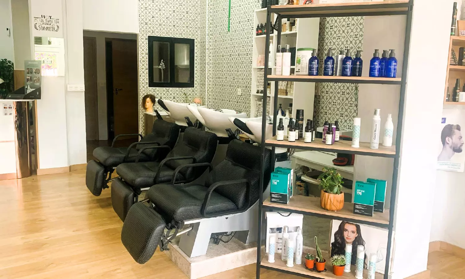 1 sesión de manicura y/o pedicura normal o semipermanente