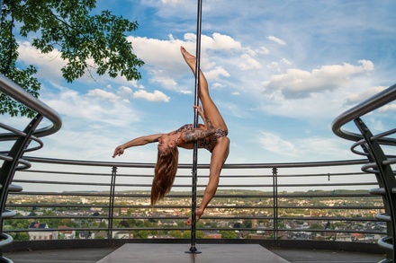 1 Poledance Schnupperstunde für 1 Person - Crazy up & Pole