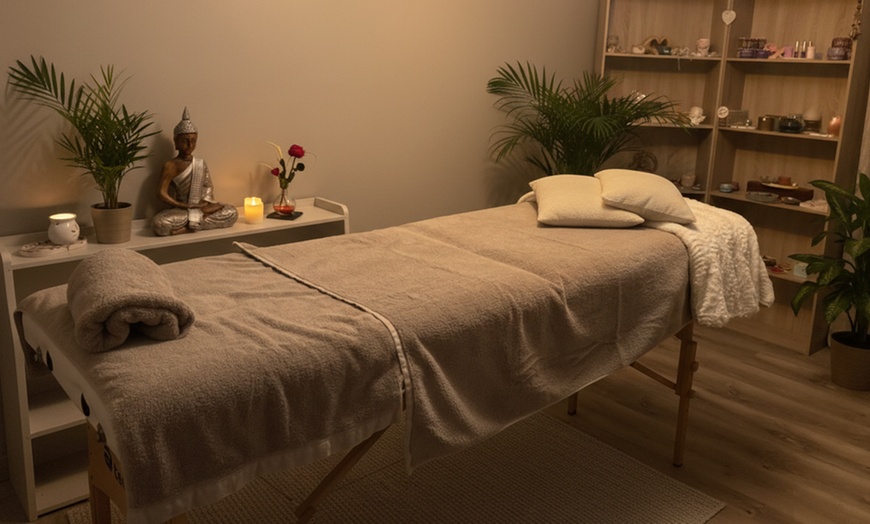 Image 2: Modelage bien être au choix d'1h, soin aloe vera et massage du visage