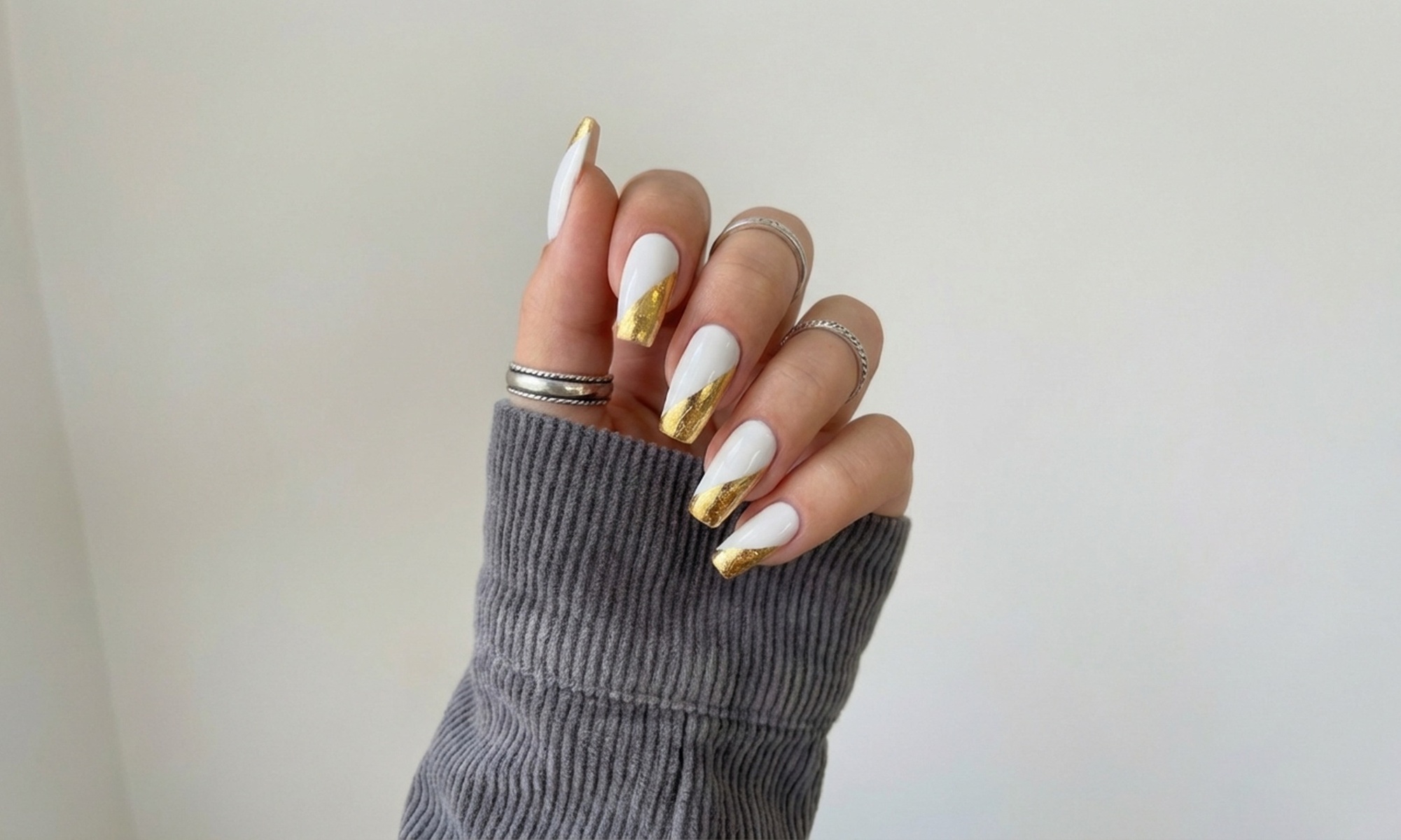 Manicura y/o pedicura con opción a puesta de uñas con gel o acrílico