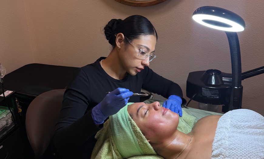 Image 2: Professional Brazilian or Bikini Wax for Smooth, Hair-Free Skin