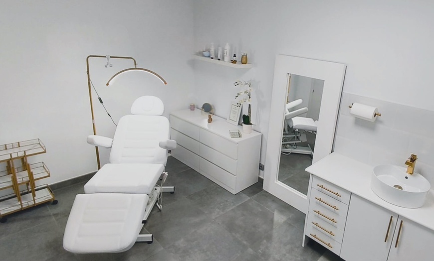 Image 2: Micropigmentación de cejas o labios o eliminación de micropigmentación