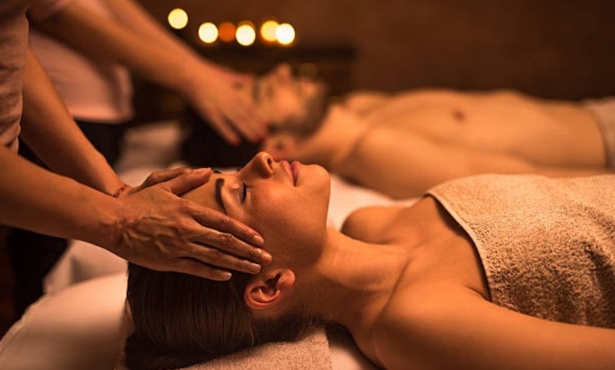 Image 12: Ritual Serenitee de 30, 60 o 90 minutos con cava y bombones en pareja