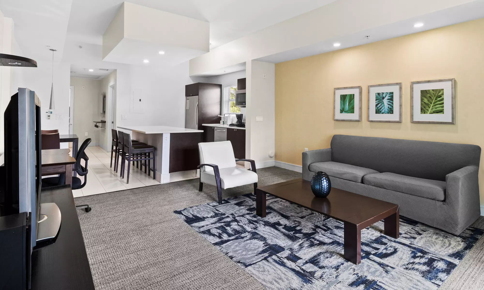 Stay in Style at Provident Doral at the Blue - Your Miami Retreat