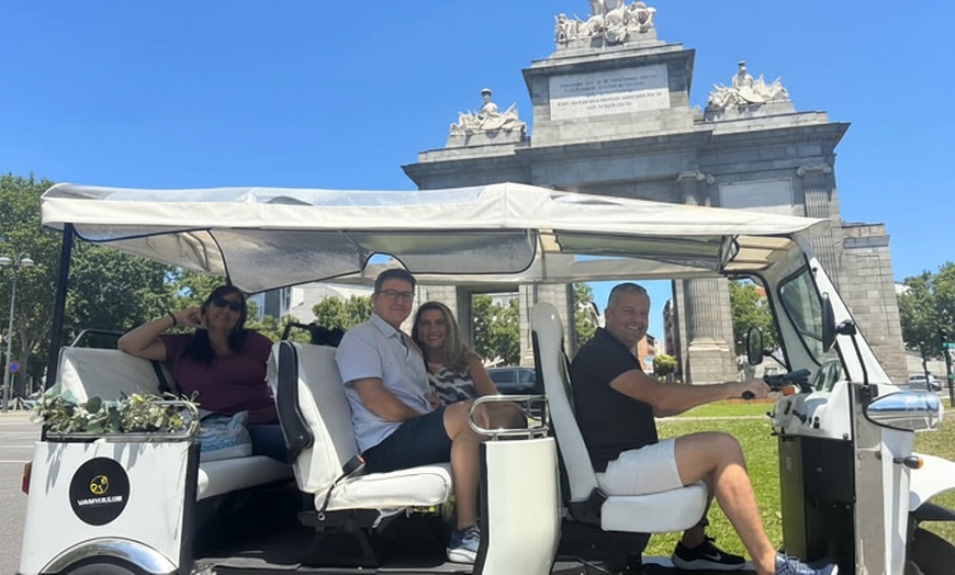 Image 12: Tour de 30 o 60 minutos en Tuk Tuk para hasta 4 personas