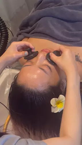 70 or 110-Min Luxury Head Spa w/Massage on Neck & Scalp + Mini-Facial 