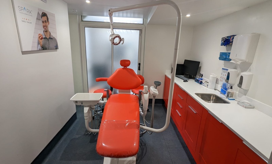 Image 7: Dental Package at Smile Tailor