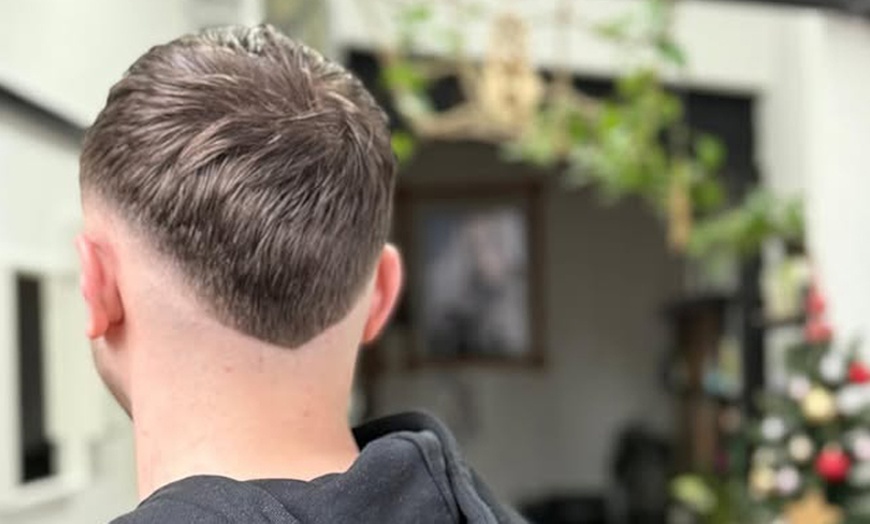 Image 4: Waschen, Schneiden & Föhnen oder Ansatzfarbe, Strähnen oder Balayage