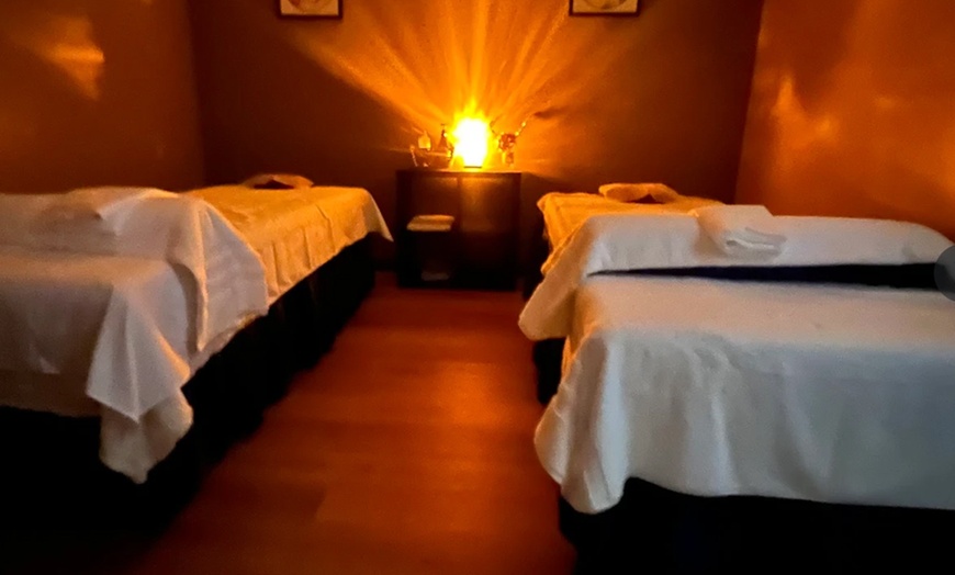 Image 2: Rejuvenate Together with 30 or 60 Minute Couples Massage