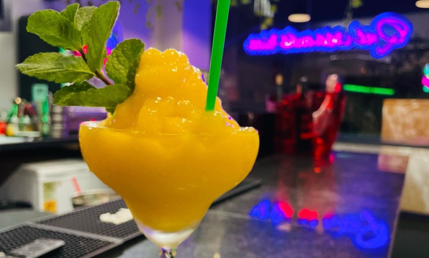 Image 4: Degustación de raciones, cócteles y bebidas para 2 o 4 personas 