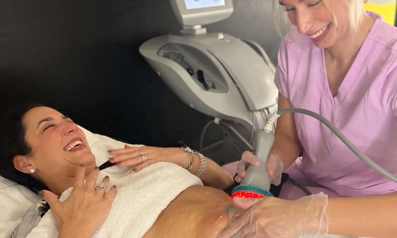 Revamp your Look with Transformative Lipo Sculpt Lite Treatments!