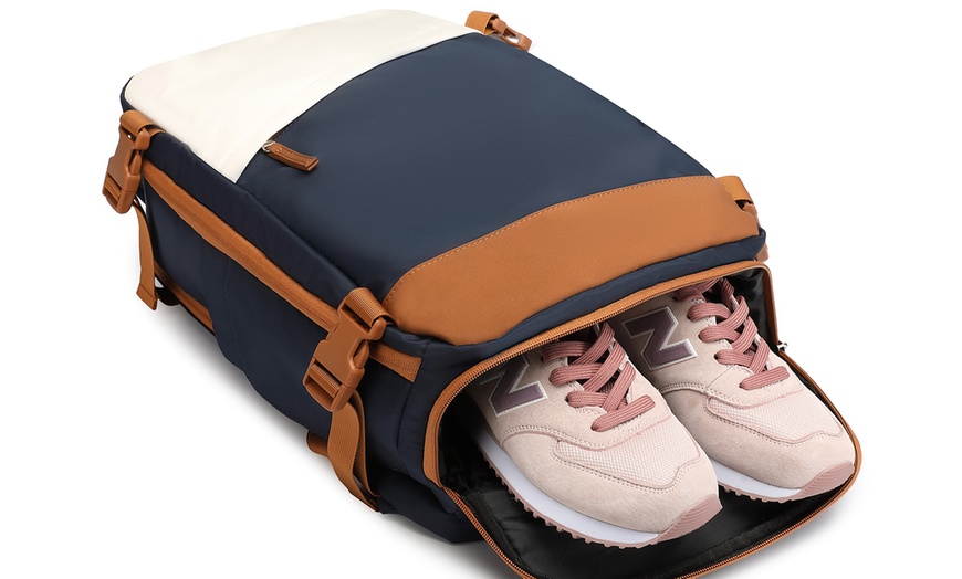 Image 7: 24- and 28-Inch Suitcases with a Backpack Luggage Set