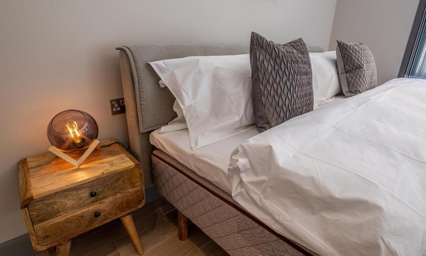 Image 5: Fife: 1-3 Nights Stay with Prosecco and Late Checkout