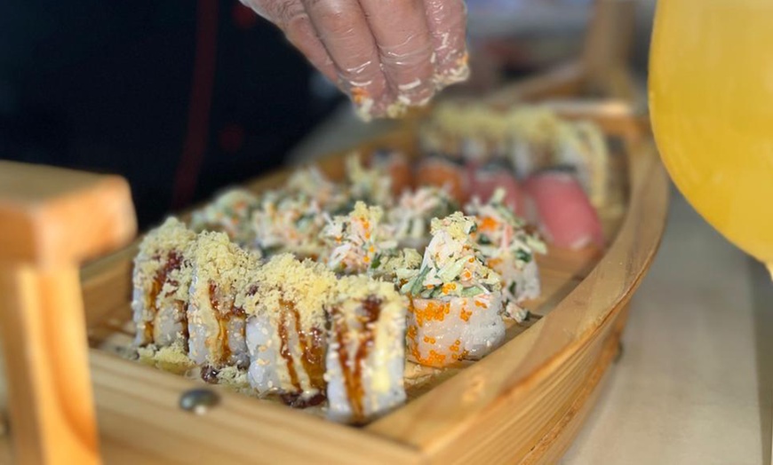 Image 8: 32, 24 or 40 Pieces Sushi (Tempura, California, Dynamite and More) 
