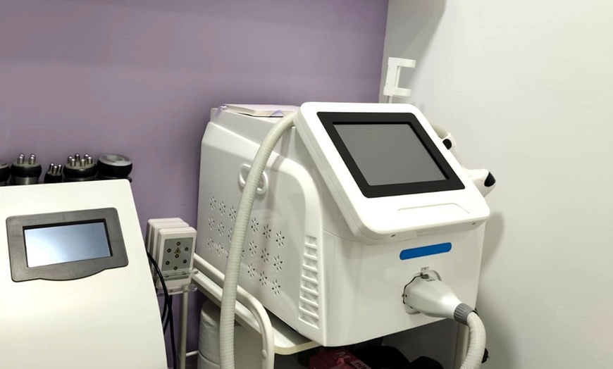 Image 6: Combo corporal con cavitación, lipoláser o vacumterapia y masaje