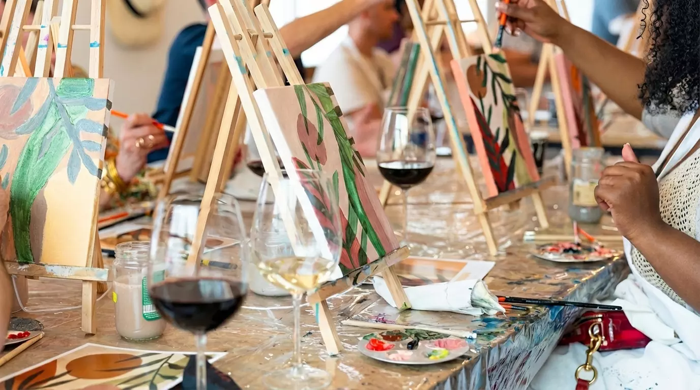 Sip & Paint Fun – Creative Sessions in East Meadow