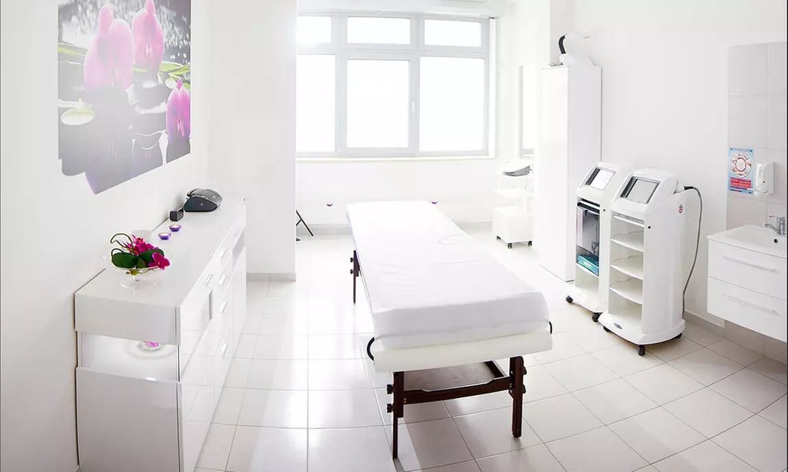 Do 46% zniżki na Spa - karnet dzienny w ONYX Beauty Clinic