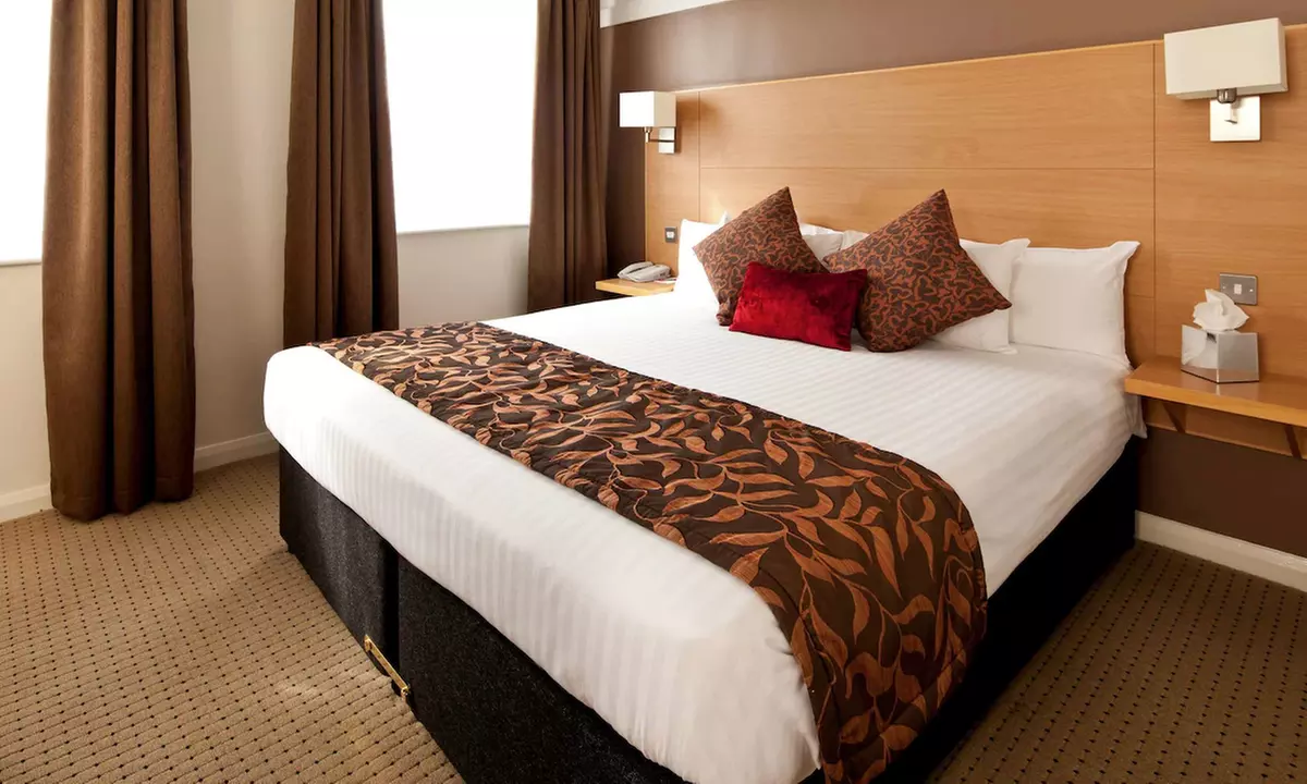 Bolton: Standard Double or Twin Room with Breakfast, Prosecco, & More