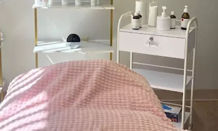 60-Minute 1, 2, or 3x Choice-of Facials (Acne or Microdermabrasion)