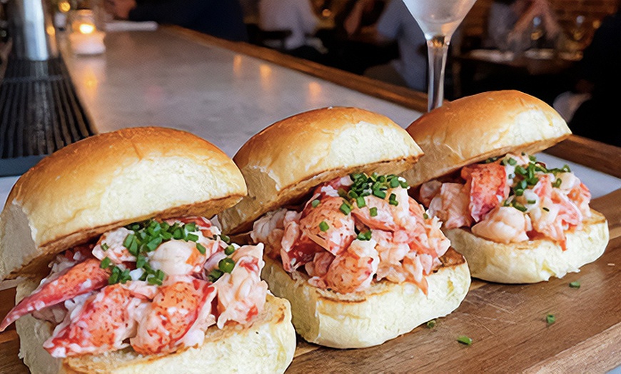 Image 3: Chic West Village Wine Bar Nightingale