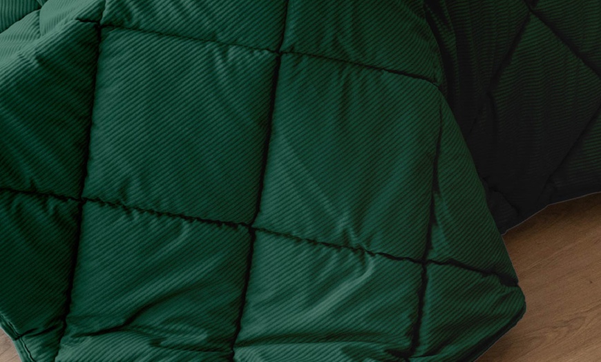 Image 10: Fluwelen sprei