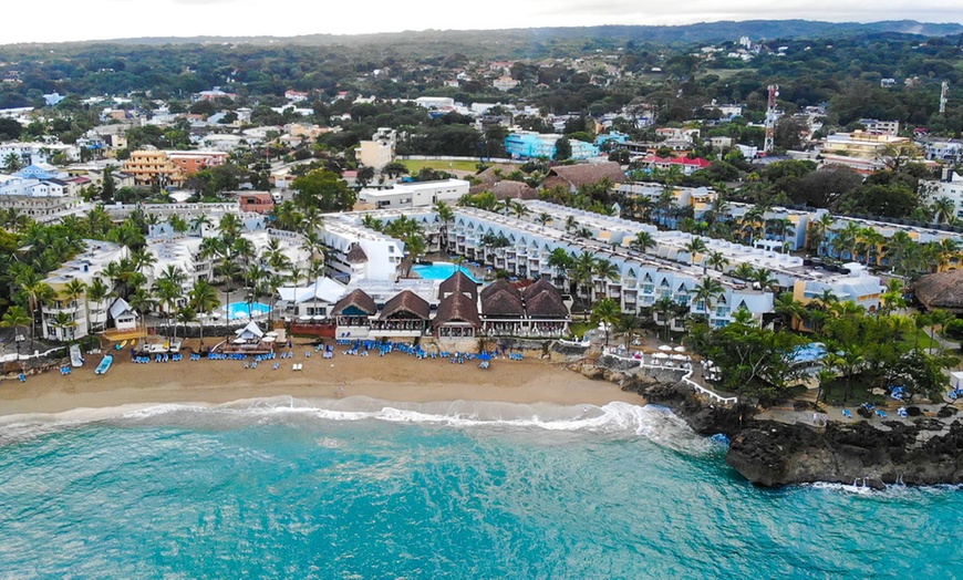 Image 8: All-Inclusive Beachfront Escape in the Dominican Republic