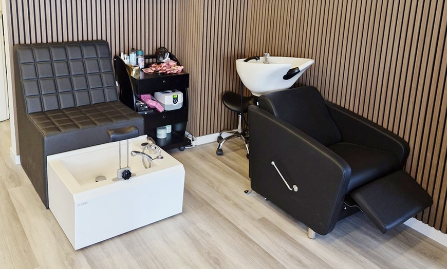 Image 5: Ontspan volledig met oorkaarsbehandelingen, massages en cupping