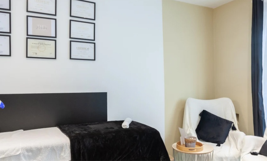 Image 7: Massage sur mesure ou californien avec soin du visage en option
