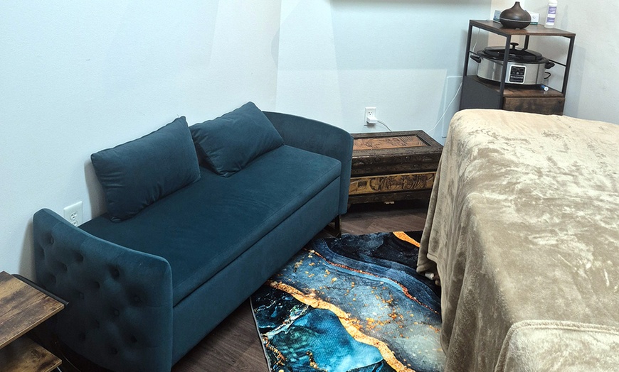 Image 3: Relax with 60 or 90-Minute Swedish or Deep Tissue Massages