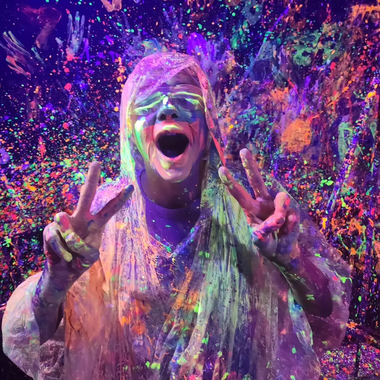 Explore Your Creativity with Splatter Painting Fun (Save up to 35%)