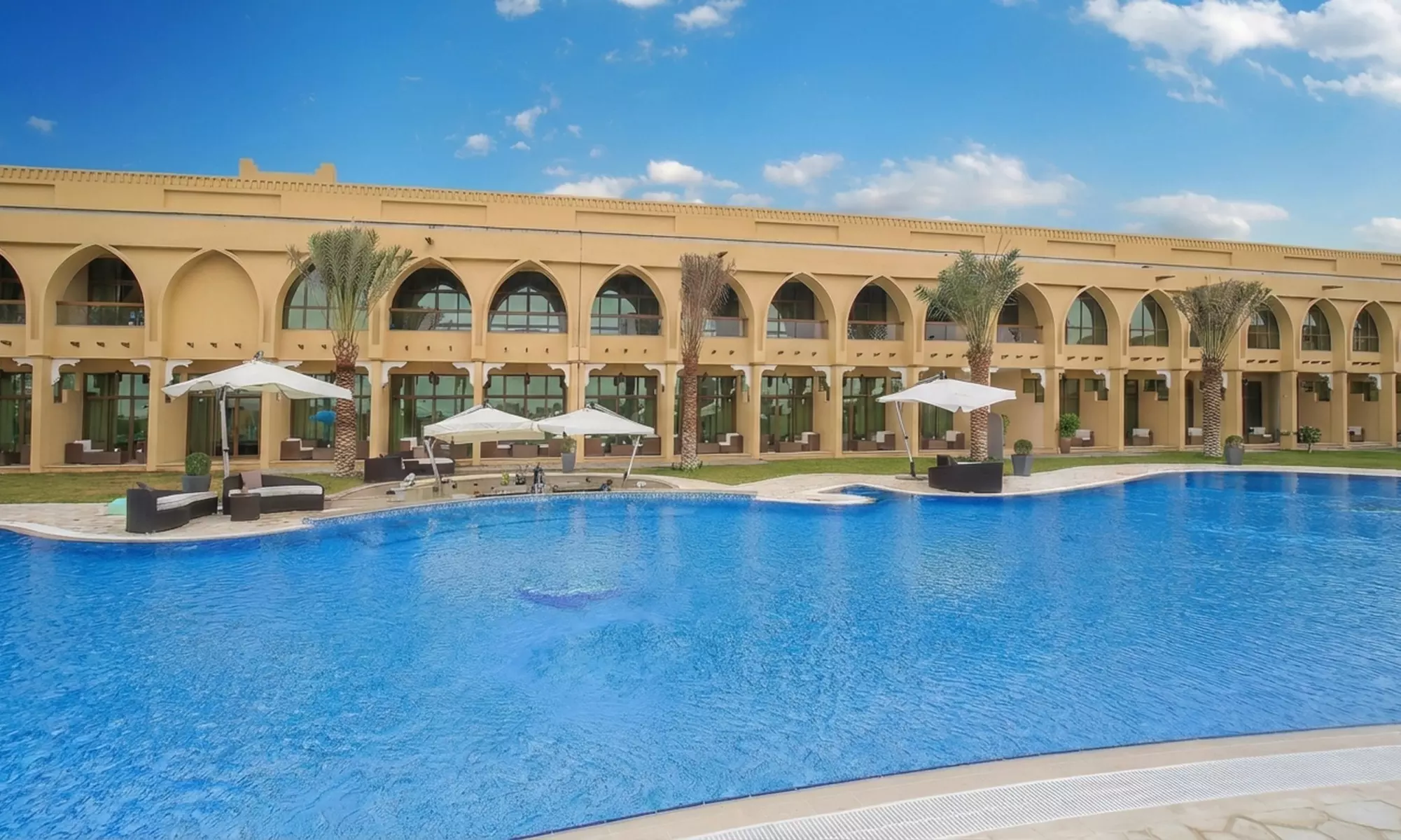 Abu Dhabi: 1- or 2-Night 4* Stay with Iftar & Suhour