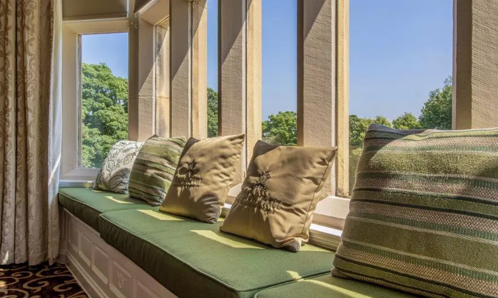 West Yorkshire: 4* Standard Double or Twin Room with Breakfast & Wi-Fi