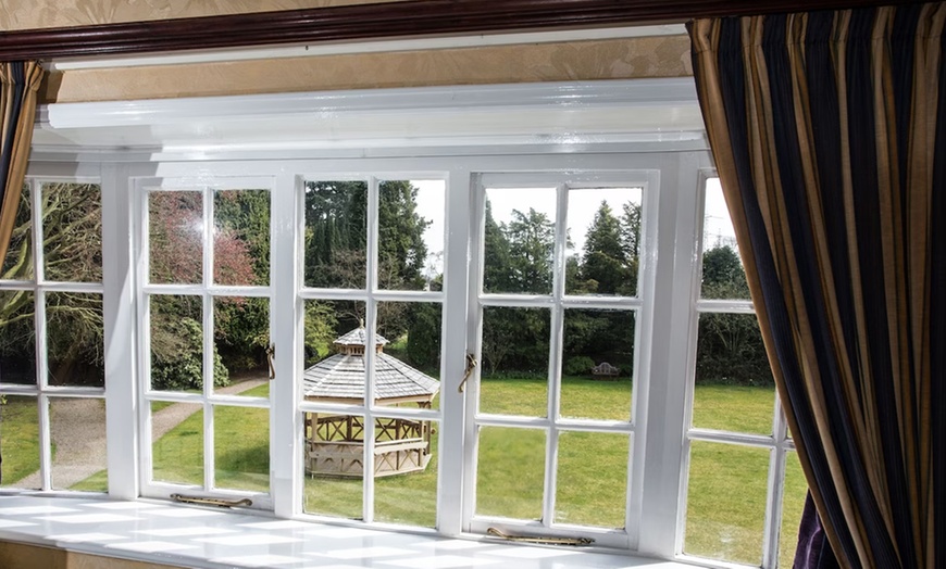 Image 4: Cheshire: Executive Double Room with Breakfast and Bottle of Prosecco