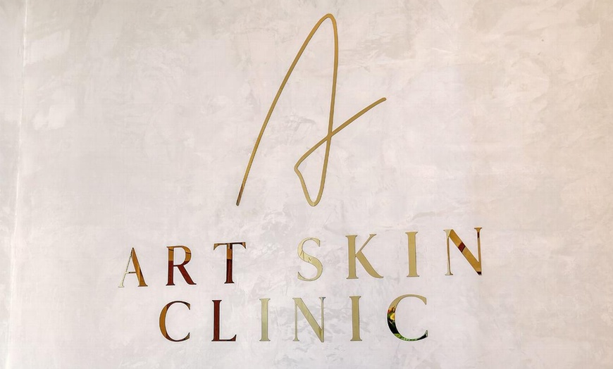 Image 5: Achieve Beauty Goals with 0.5, 1, 2, or 3ml Dermal Filler